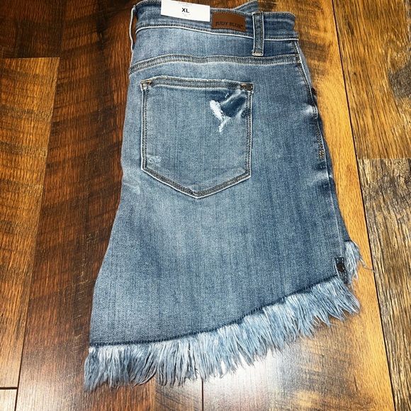 Judy Blue XL shorts - Picture 2 of 4